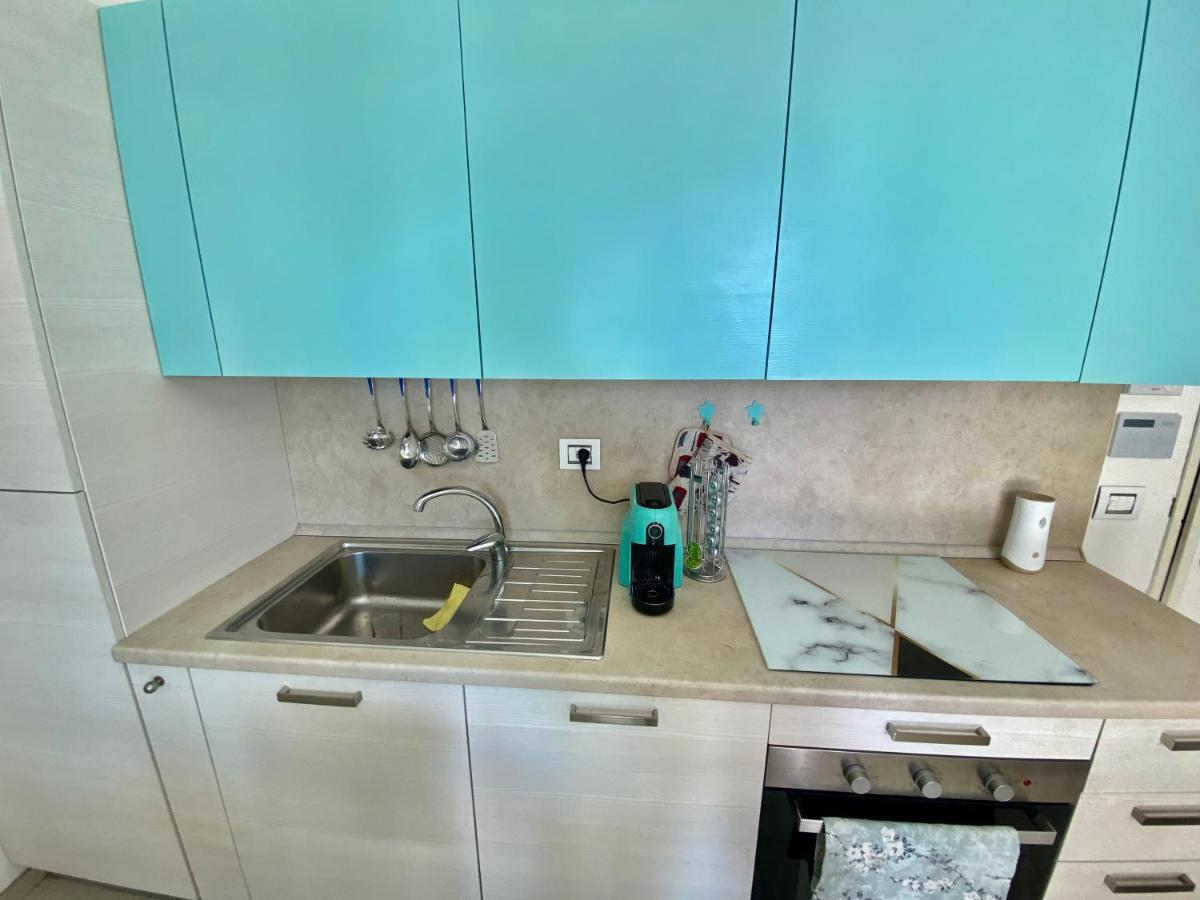 Appartamento Al Mare Con Giardino, Spiaggia E Piscina 알바아드리안티카 외부 사진
